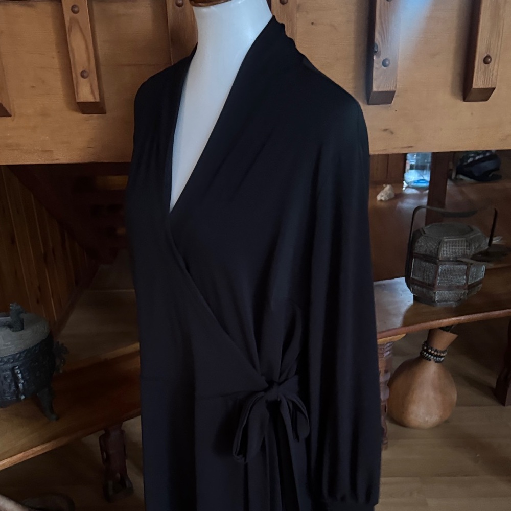 H&M size XL Black Long Sleeve Wrap Dress flattering - Picture 7 of 12